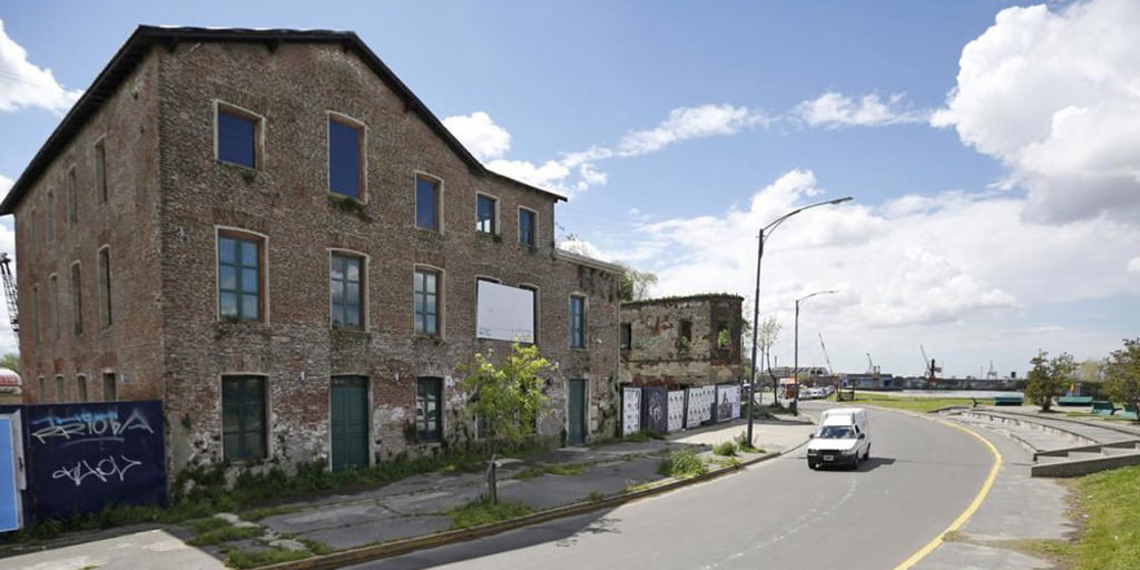 Ordenan al Ejecutivo porteño realizar un plan de preservación para la «Barraca Peña»
