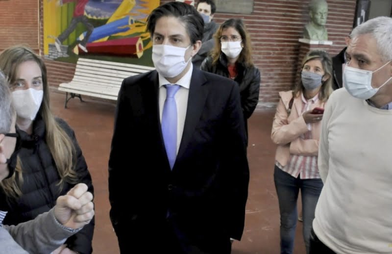 Trotta ofreció a la Ciudad computadoras y acceso a wifi para 6.500 niños de sectores vulnerables