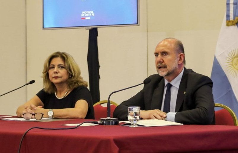 Omar Perotti prohibió todas las actividades nocturnas en el Gran Rosario y la oposición advirtió sobre una catástrofe laboral