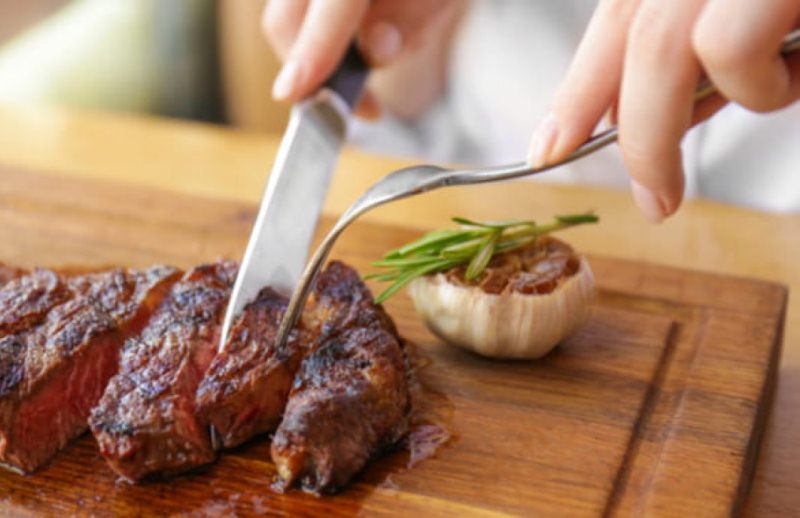 El consumo de carne vacuna ronda los 50,3 kg per cápita, con una caída interanual de 2,7%