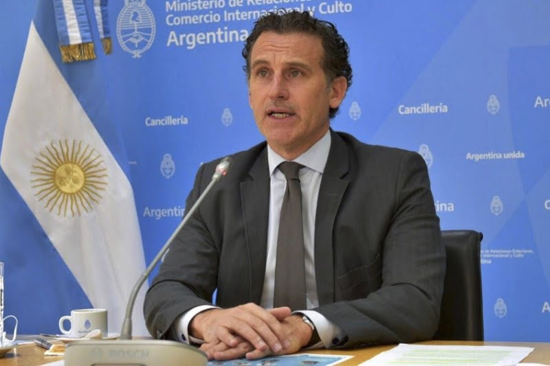 Chaves: «El compromiso del Gobierno en la lucha contra el hambre se trasladó a la política exterior»