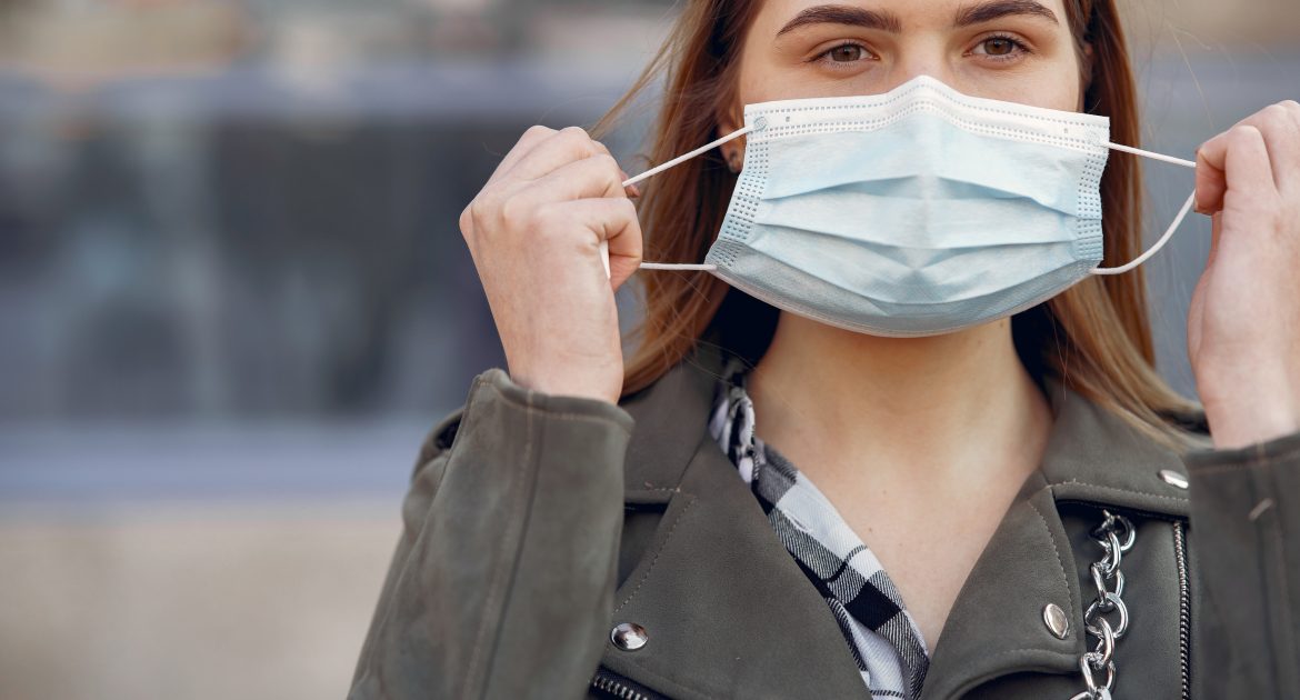 Consejos de los especialistas para mejorar la eficacia de los barbijos caseros