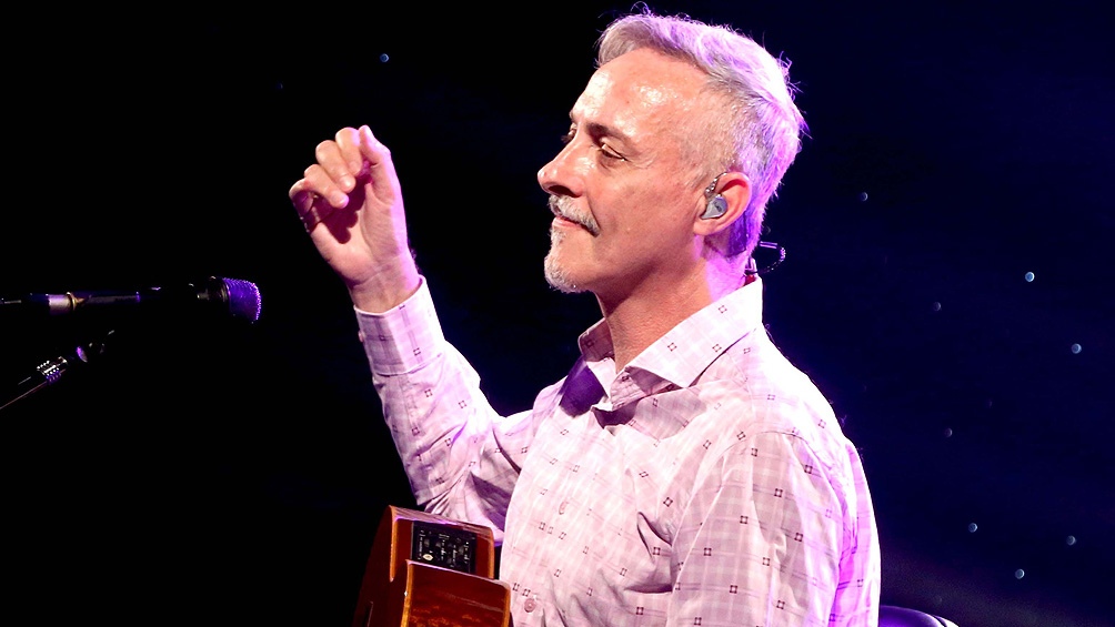 Pedro Aznar trabaja en la remasterización del disco debut de Serú Girán