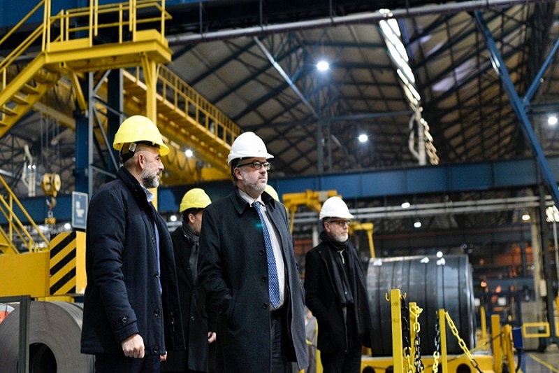 Argentina vuelve a fabricar acero para la industria naval