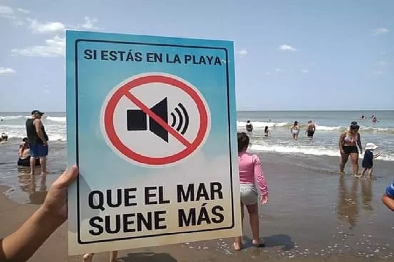 Prohíben usar parlantes en las playas del partido de La Costa