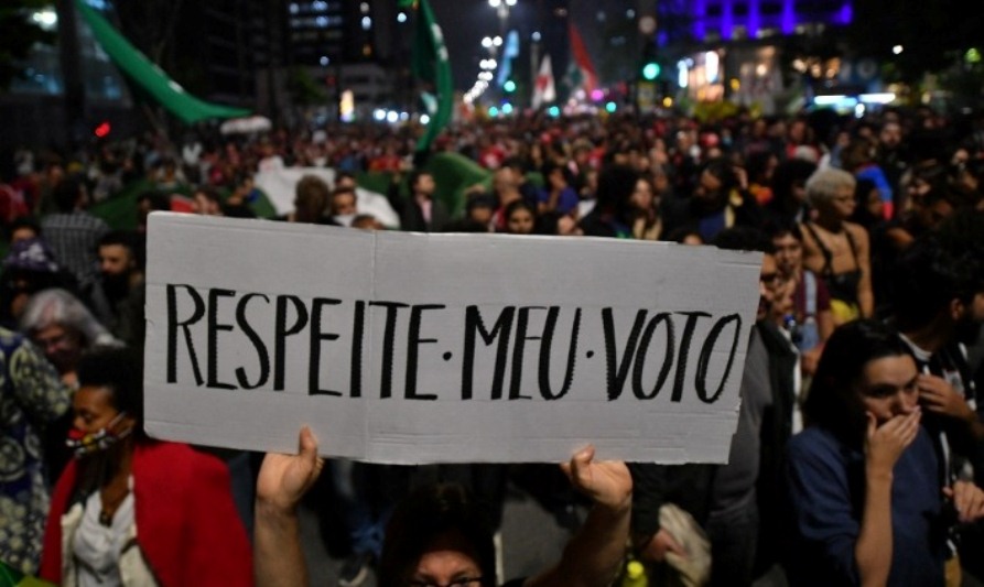 Multitudinaria manifestación de respaldo a Lula tras el ataque a la democracia