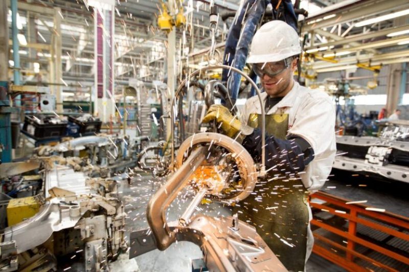 La industria creció 2,5 % en primer cuatrimestre de 2023 y mostró solidez a pesar de los pronósticos