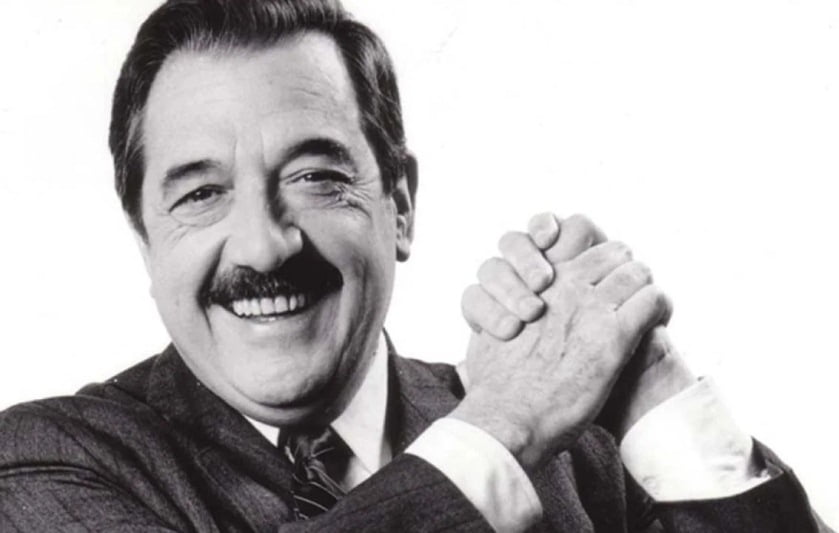 «Democracia y Consenso» de Raúl Alfonsín: Una obra más vigente que nunca, que destaca la importancia del diálogo político