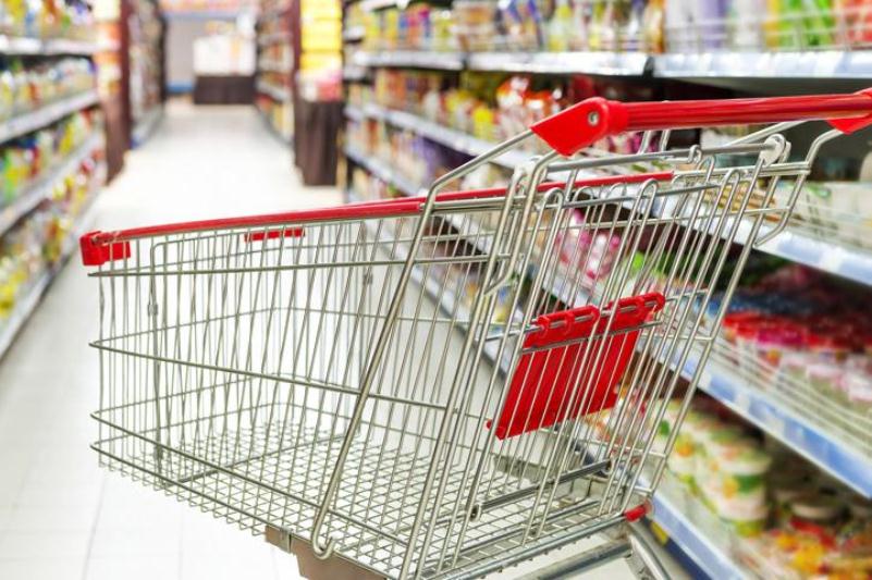 Se profundizó en febrero la caída del consumo en supermercados y autoservicios