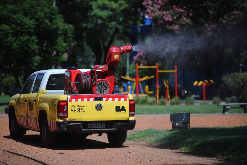 Intensifican la lucha contra mosquitos en parques y espacios verdes: más de 3.500 operativos desde diciembre