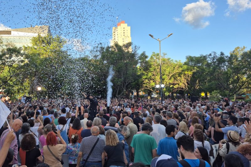 Leandro Santoro culmina su gira por los 48 barrios porteños con un llamado a la unidad