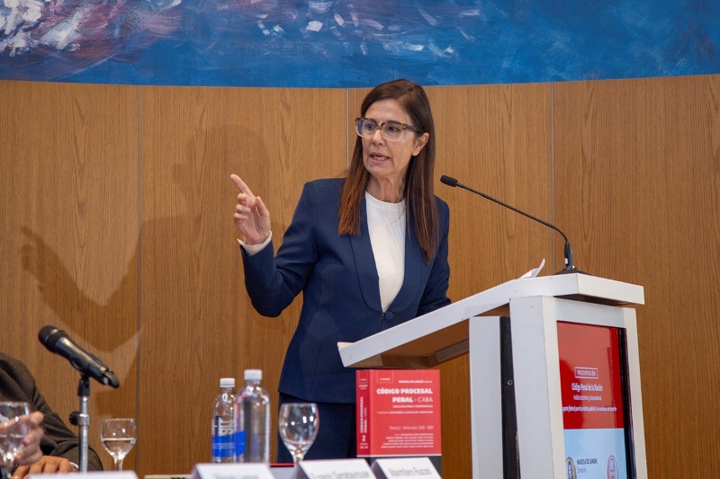 Obra colectiva reúne a más de 80 juristas para repensar el Derecho Penal