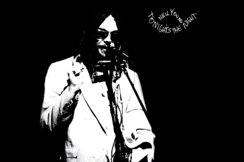 Neil Young revive su obra más oscura: reedición 2025 de Tonight’s the Night con material inédito