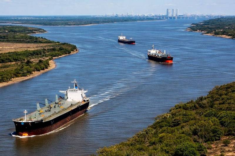 Privatización de la Vía Navegable Troncal: tres ofertas en licitación