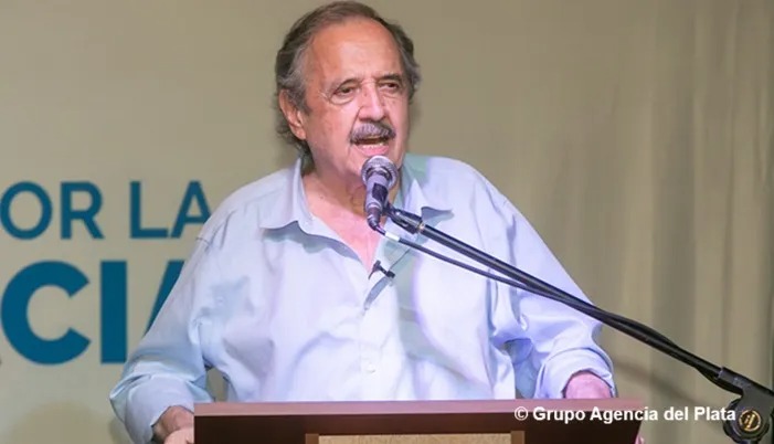 Alfonsín advirtió sobre los riesgos de la inteligencia artificial y cuestionó a Milei y Trump